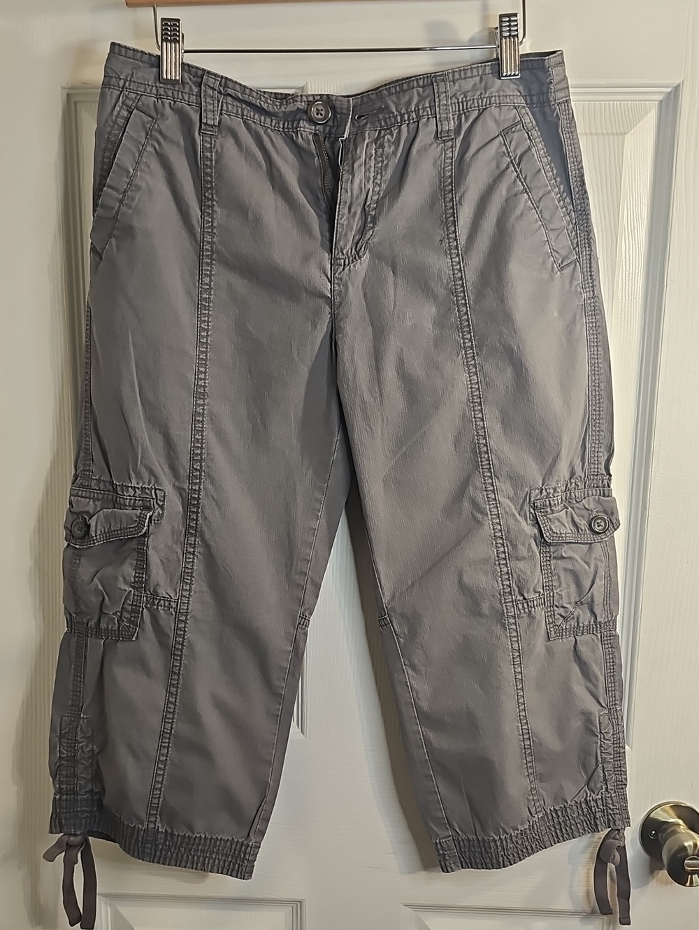 Merona Gray Cargo Capris